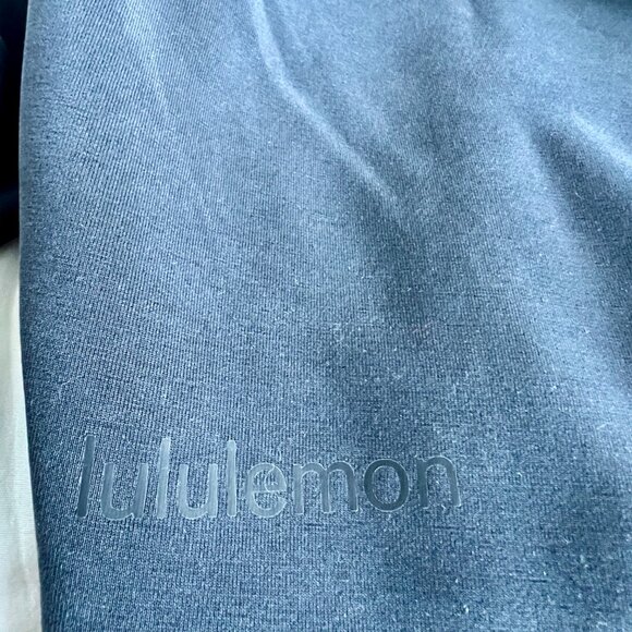 EUC Lululemon Perfectly Oversized Cropped Crew Softstreme size 6 - Picture 3 of 7